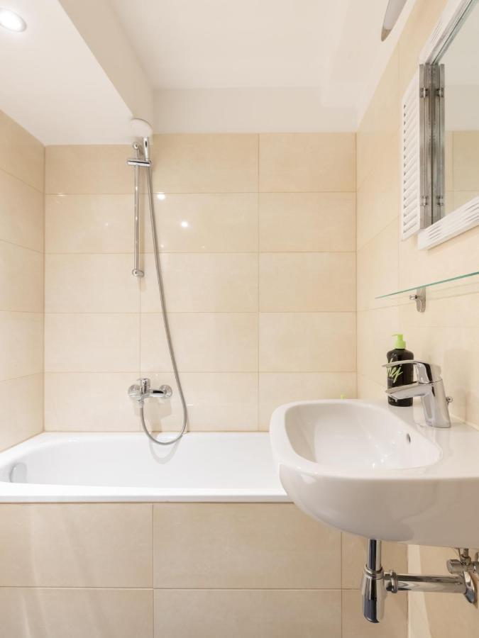 Limehome Berlin Florastrasse Экстерьер фото